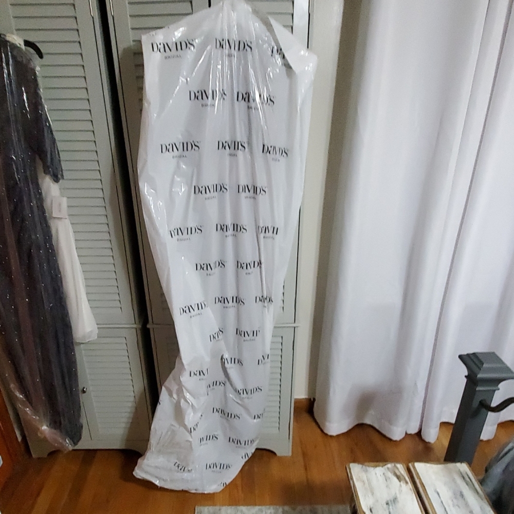 R & M METALLIC GOLD COCKTAIL DRESS - SIZE 12